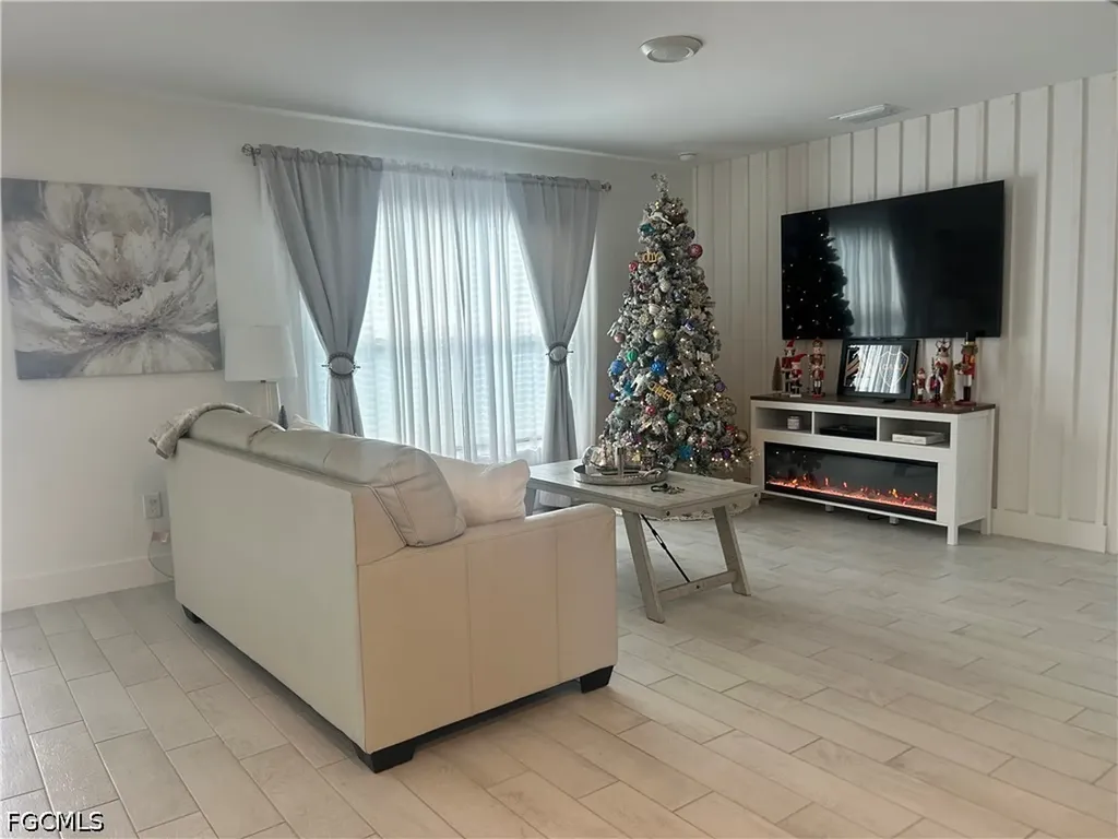 4314 Garden Boulevard Cape Coral FL 33909