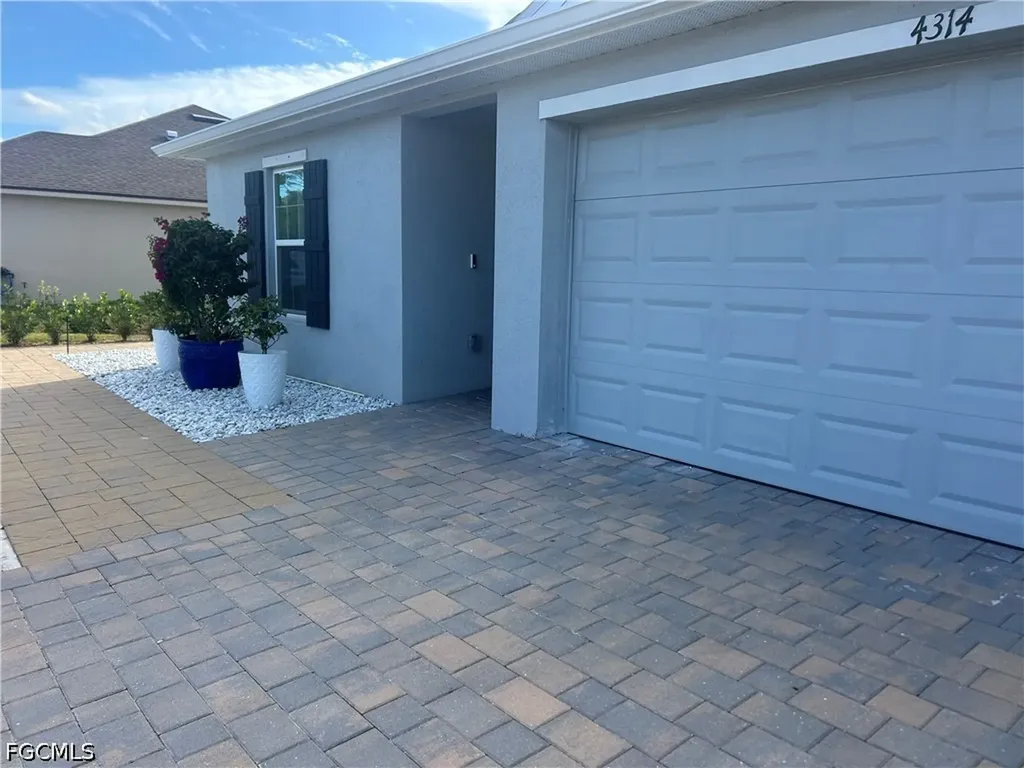4314 Garden Boulevard Cape Coral FL 33909