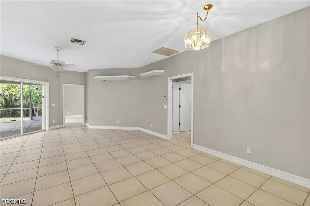 657 109th Avenue N Naples FL 34108