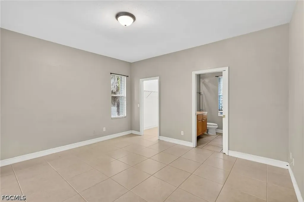 657 109th Avenue N Naples FL 34108