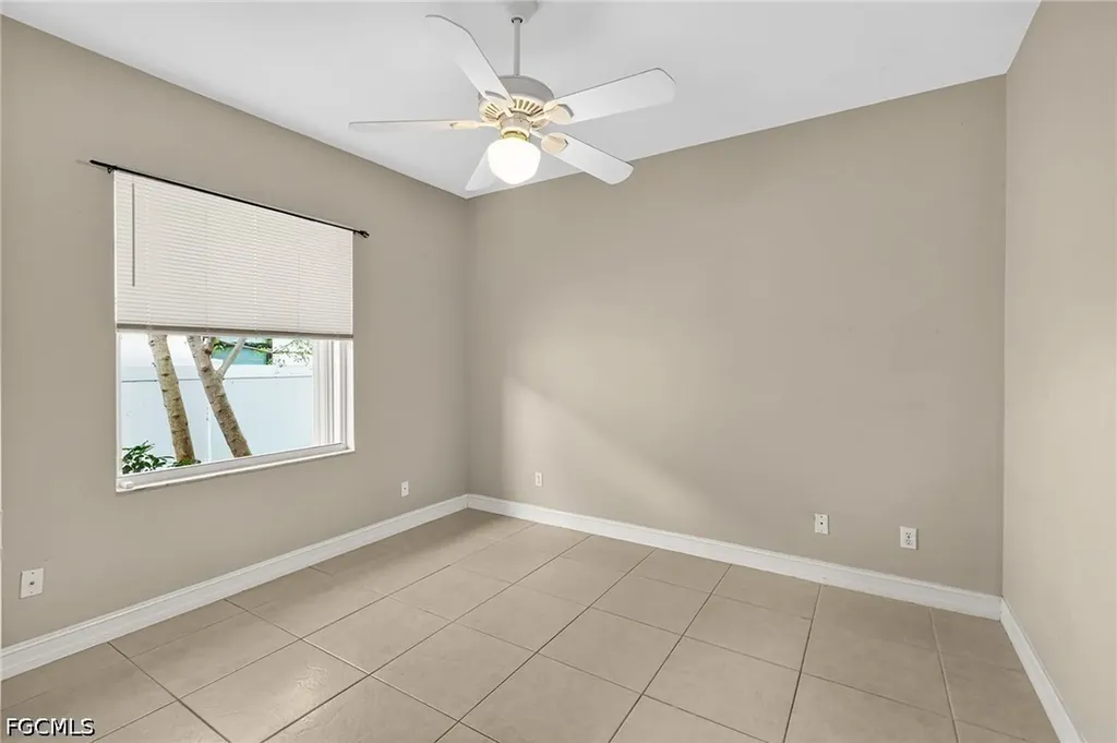 657 109th Avenue N Naples FL 34108