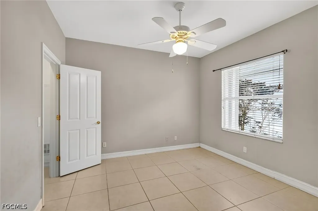 657 109th Avenue N Naples FL 34108