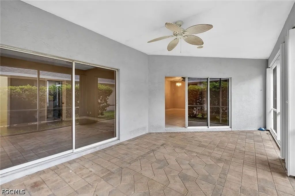 657 109th Avenue N Naples FL 34108