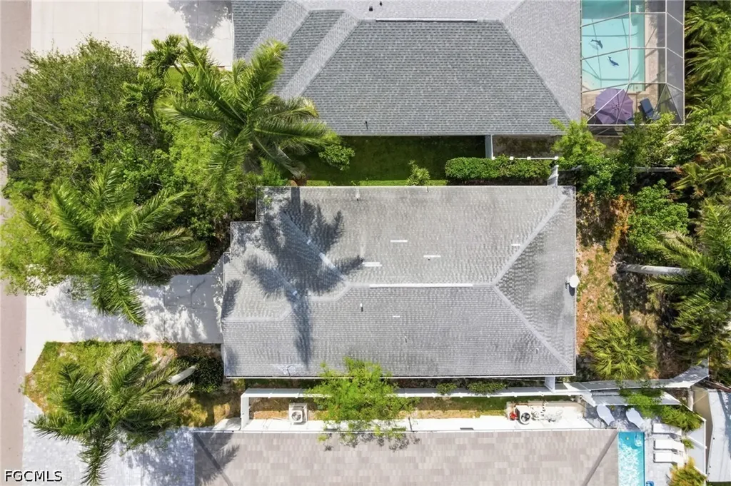 657 109th Avenue N Naples FL 34108