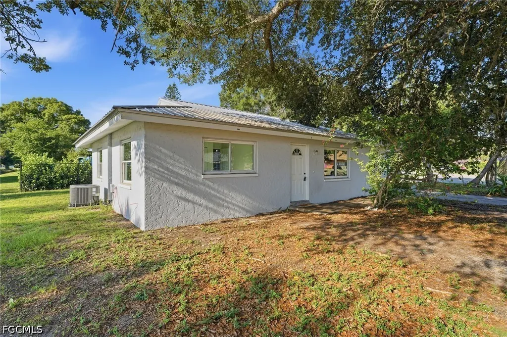 4800 Zana Drive Fort Myers FL 33905