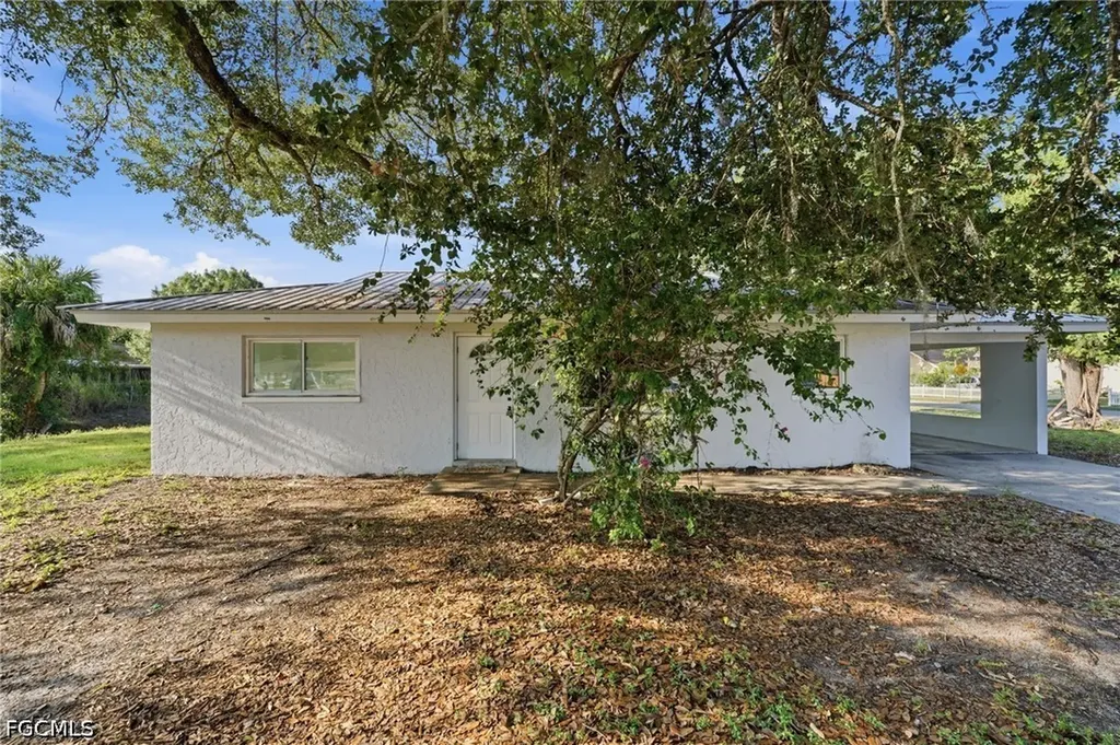4800 Zana Drive Fort Myers FL 33905
