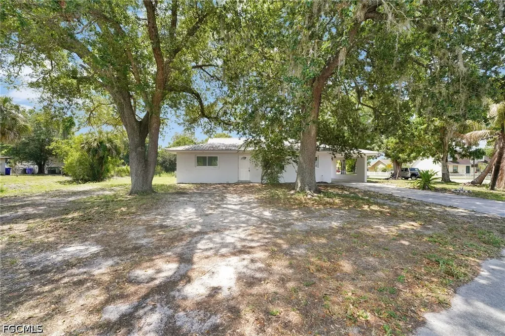 4800 Zana Drive Fort Myers FL 33905