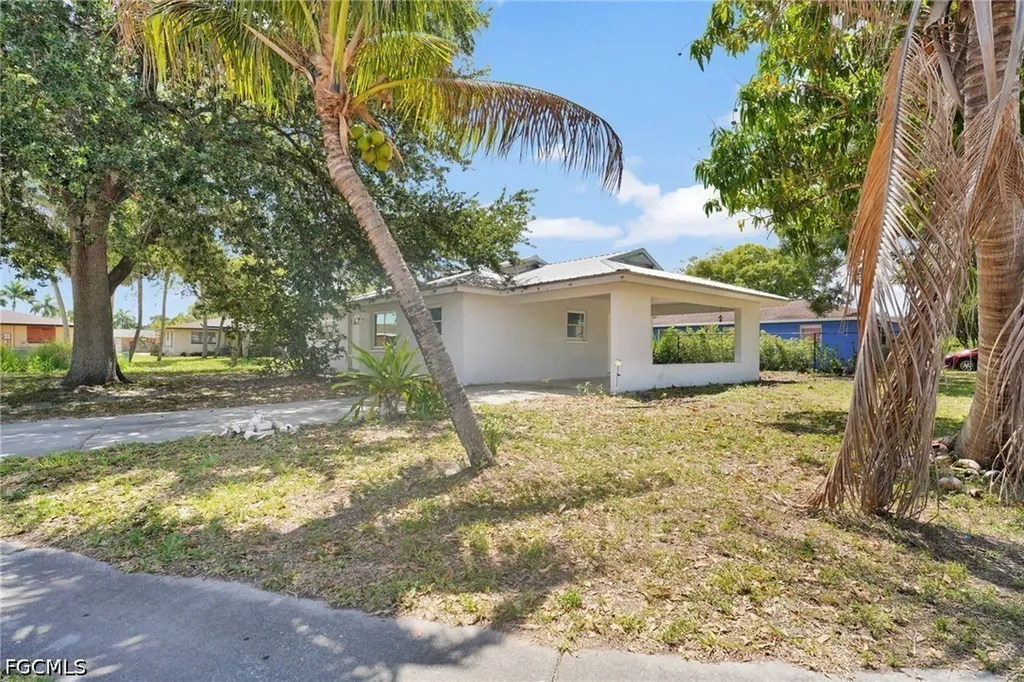 4800 Zana Drive Fort Myers FL 33905