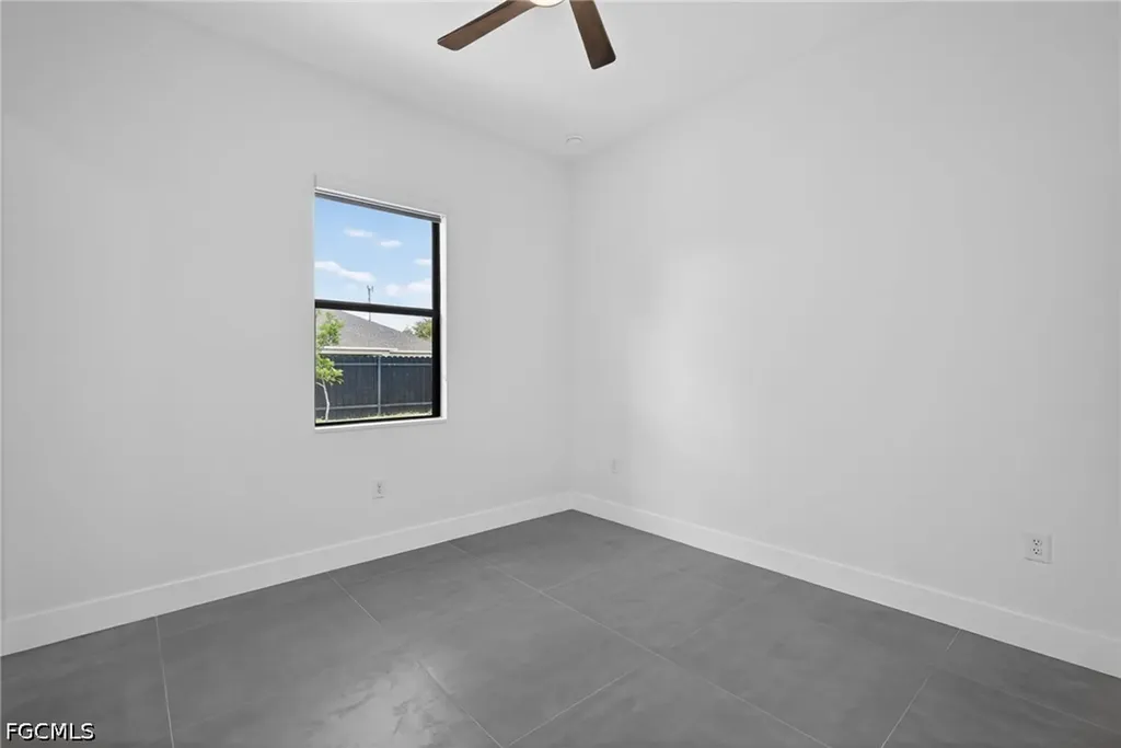 1715 SW 4th Street Cape Coral FL 33991