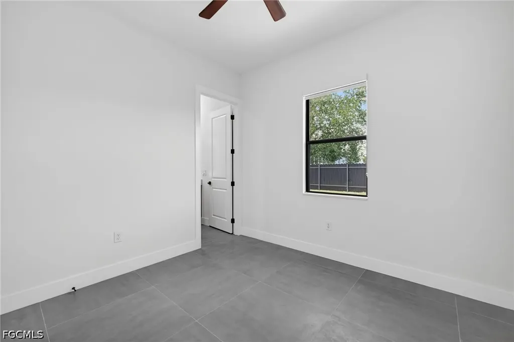 1715 SW 4th Street Cape Coral FL 33991