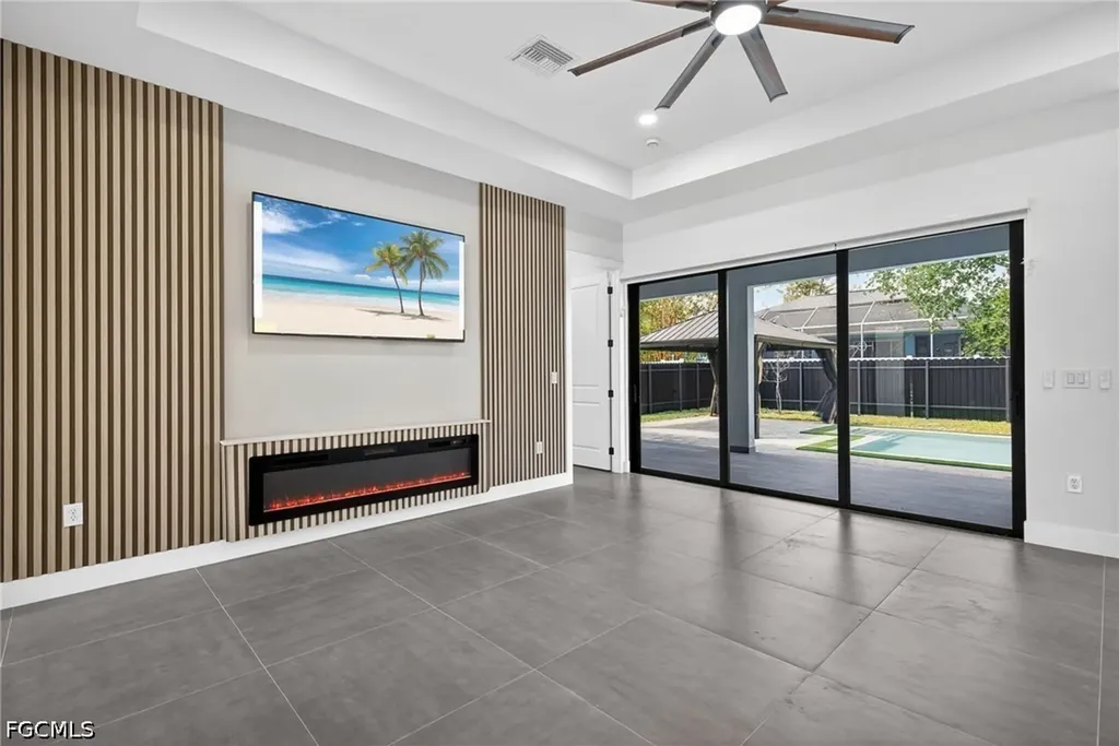 1715 SW 4th Street Cape Coral FL 33991