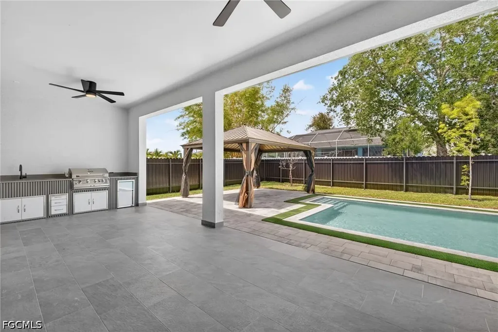 1715 SW 4th Street Cape Coral FL 33991