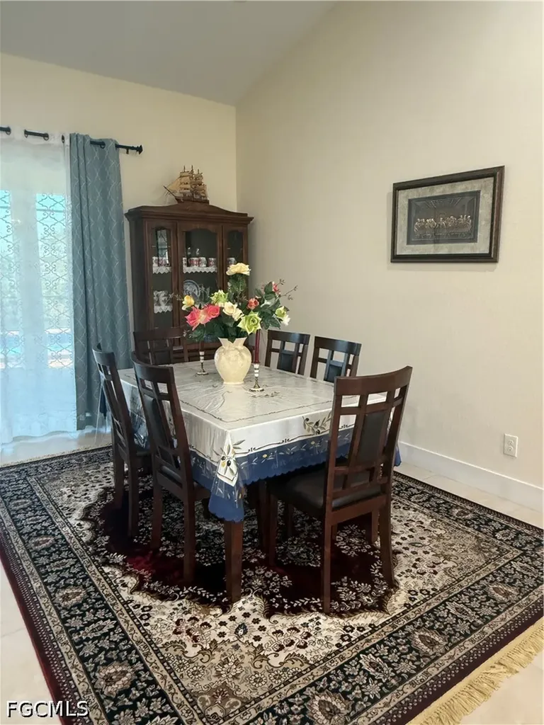 618 SW 31st Terrace Cape Coral FL 33914