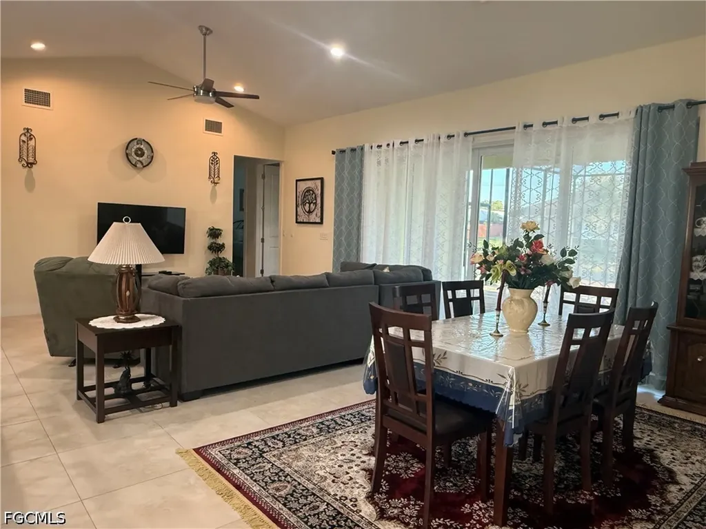618 SW 31st Terrace Cape Coral FL 33914