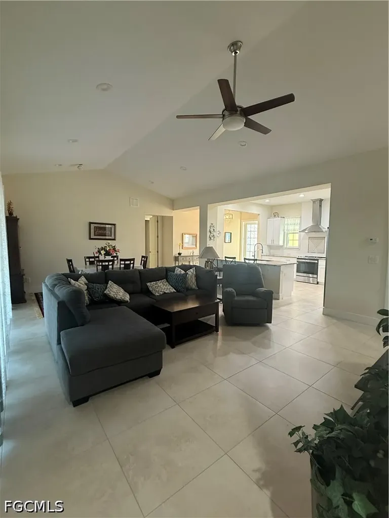 618 SW 31st Terrace Cape Coral FL 33914