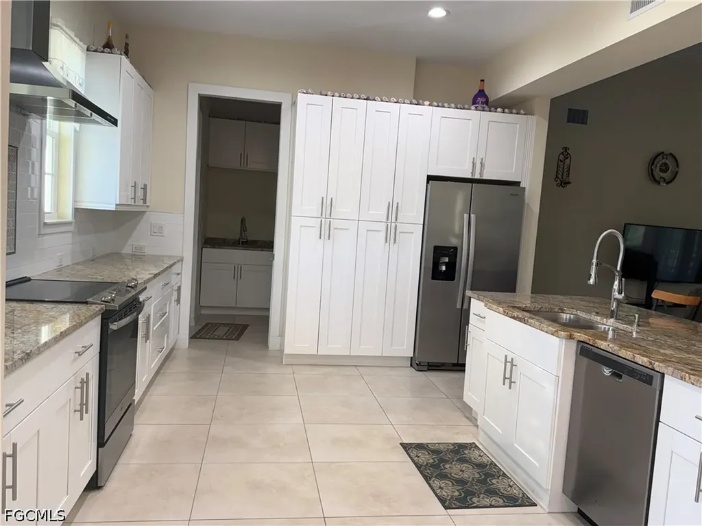 618 SW 31st Terrace Cape Coral FL 33914