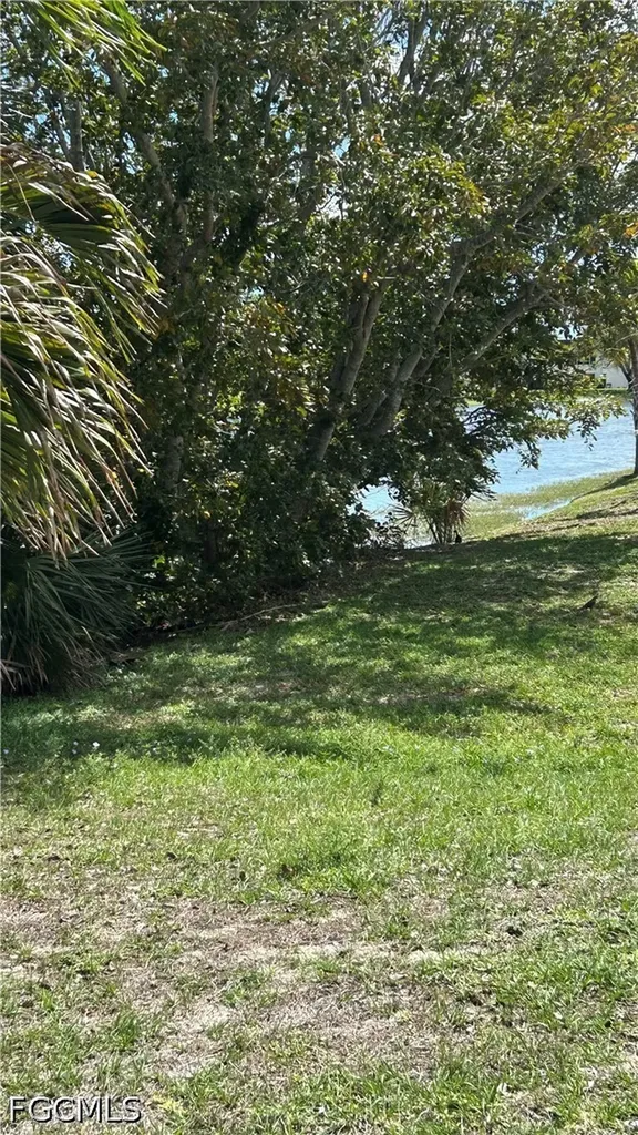 1174 Lake Mcgregor Drive Lee FL 33919