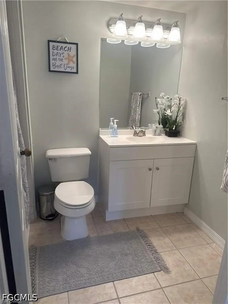 8940 Colonnades Court E Bonita Springs FL 34135