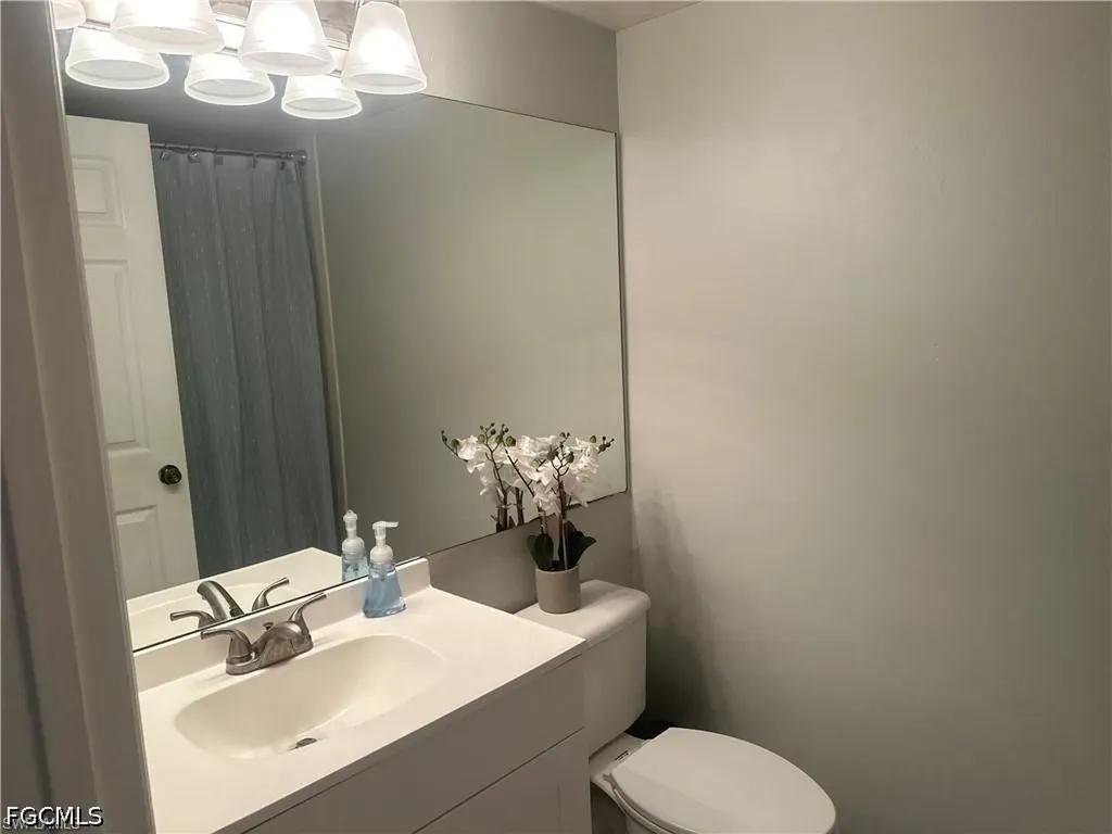 8940 Colonnades Court E Bonita Springs FL 34135