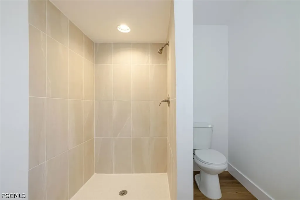 1337 N Alhambra Circle Naples FL 34103