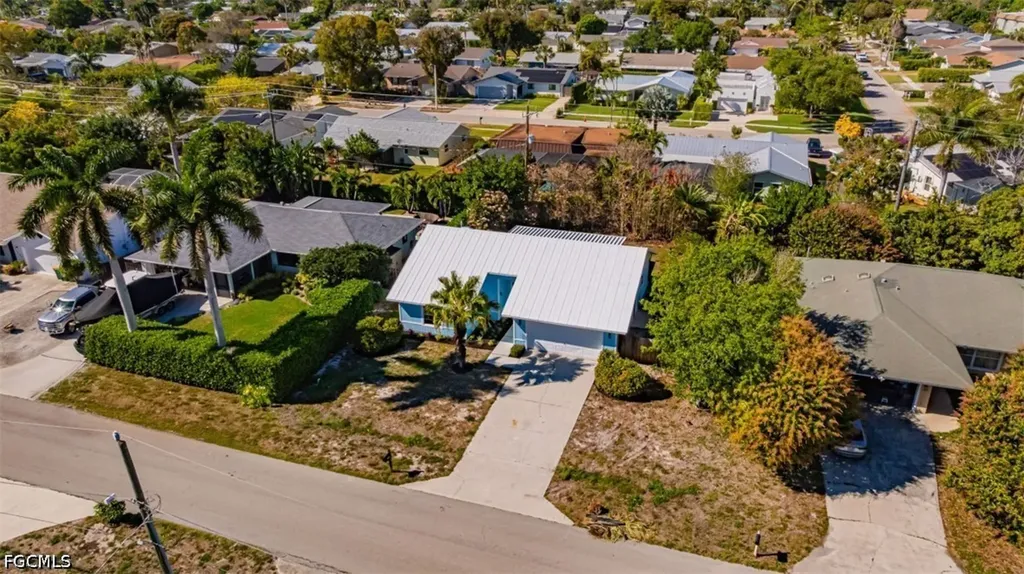 1337 N Alhambra Circle Naples FL 34103
