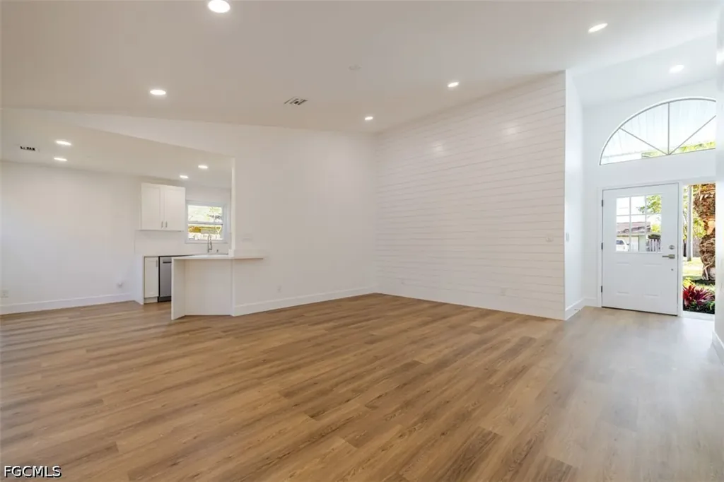 1337 N Alhambra Circle Naples FL 34103