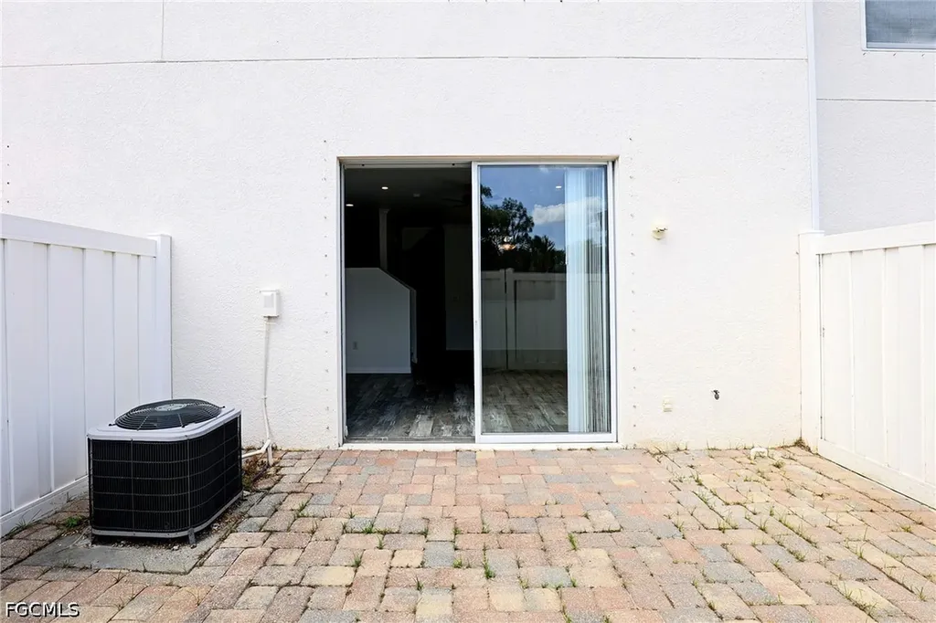 3629 Pine Oak Circle Fort Myers FL 33916