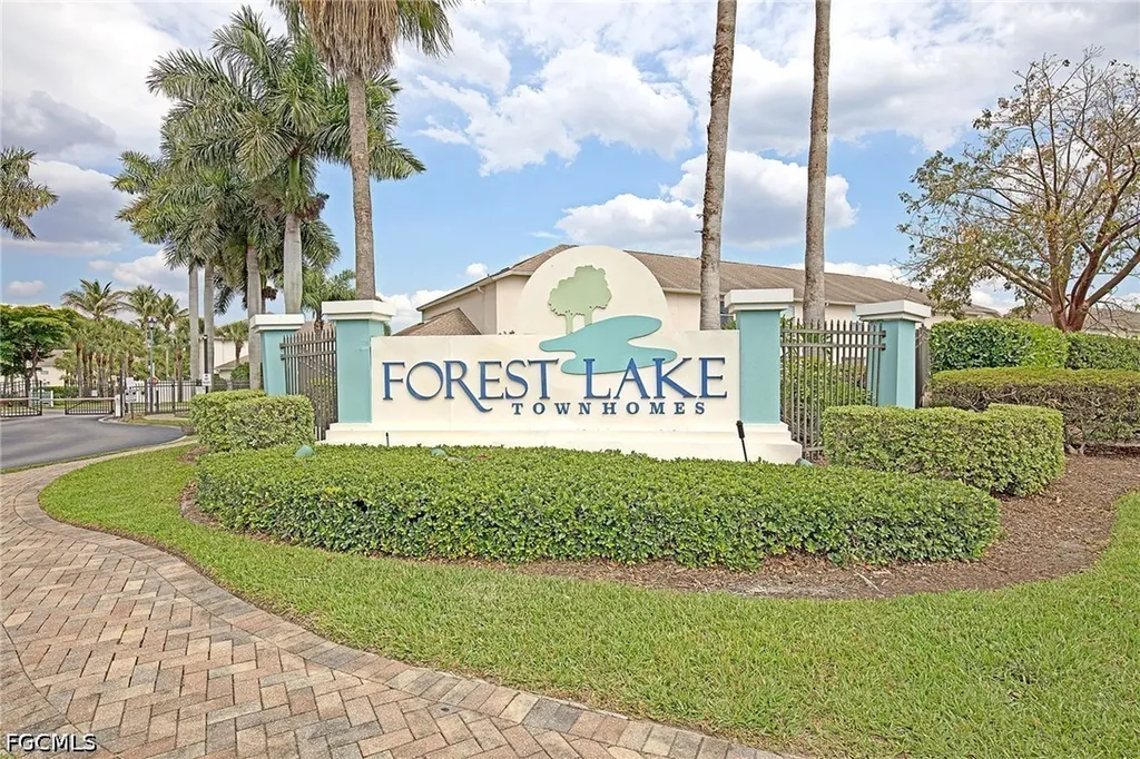 3629 Pine Oak Circle Fort Myers FL 33916