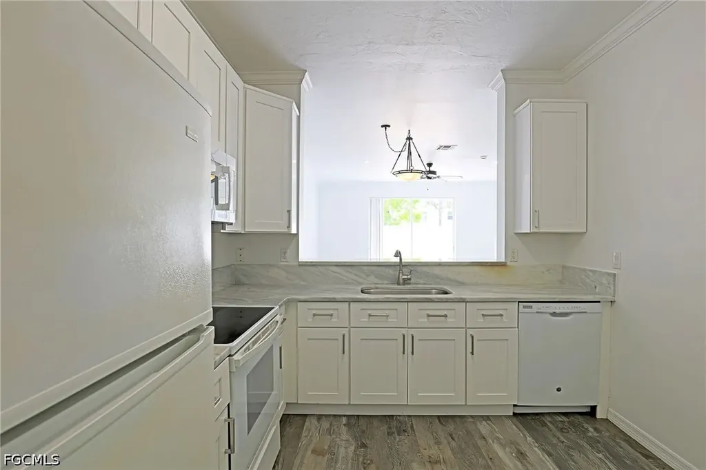 3629 Pine Oak Circle Fort Myers FL 33916
