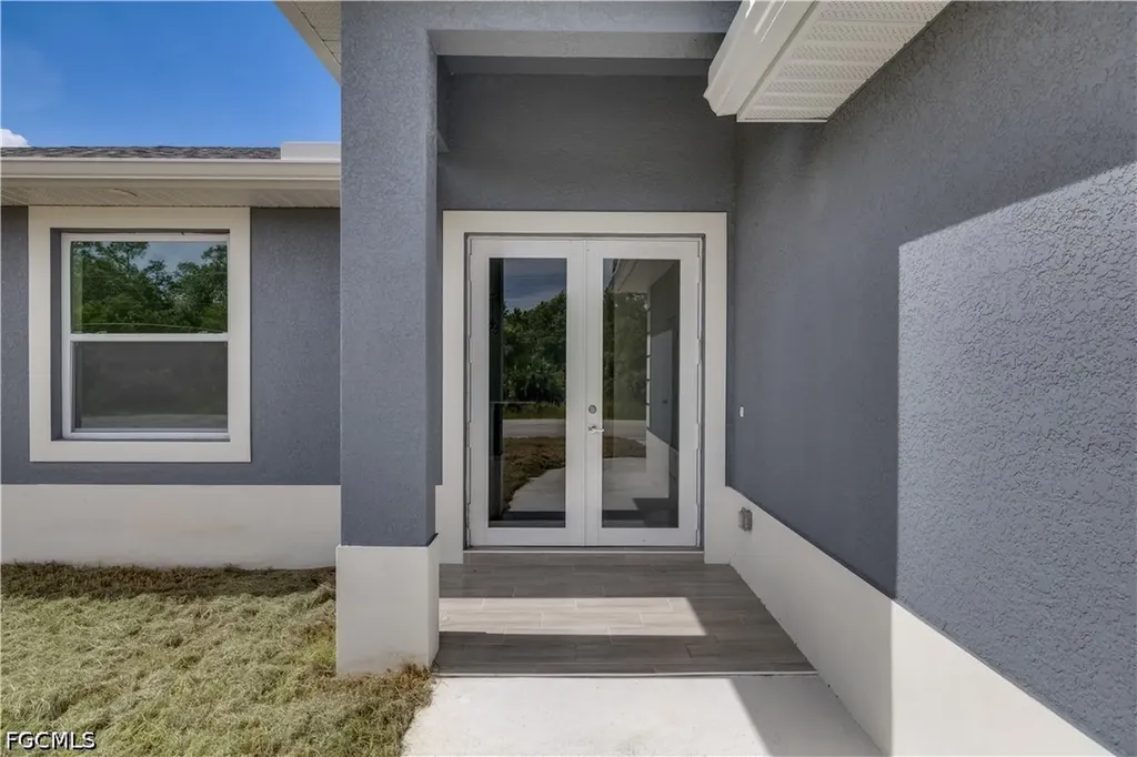 1004 E 10th Street Lehigh Acres FL 33972