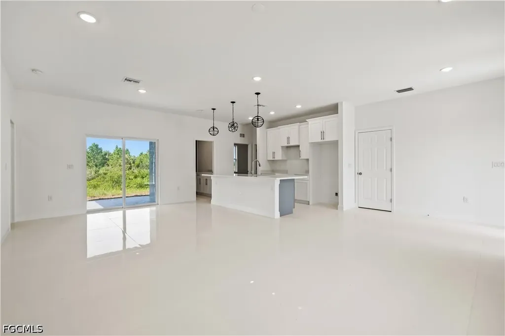 1004 E 10th Street Lehigh Acres FL 33972
