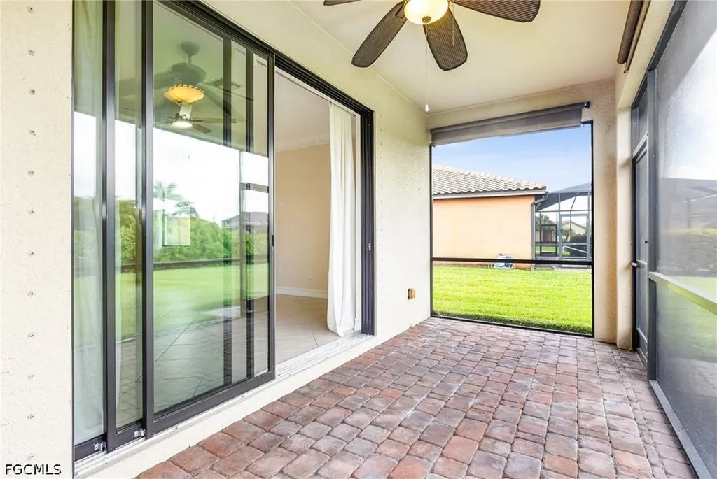 9302 Via San Giovani Street Fort Myers FL 33905