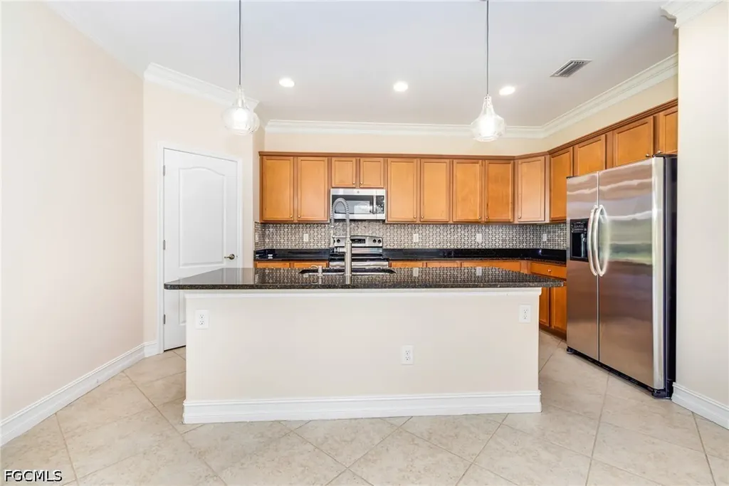 9302 Via San Giovani Street Fort Myers FL 33905