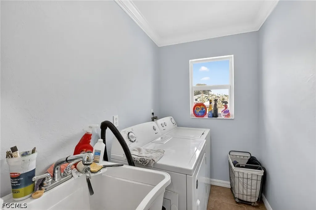 1405 SE 24th Street Cape Coral FL 33990