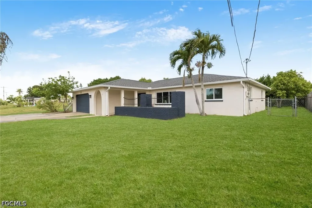 1405 SE 24th Street Cape Coral FL 33990