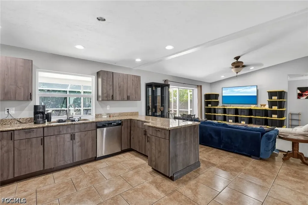 1405 SE 24th Street Cape Coral FL 33990