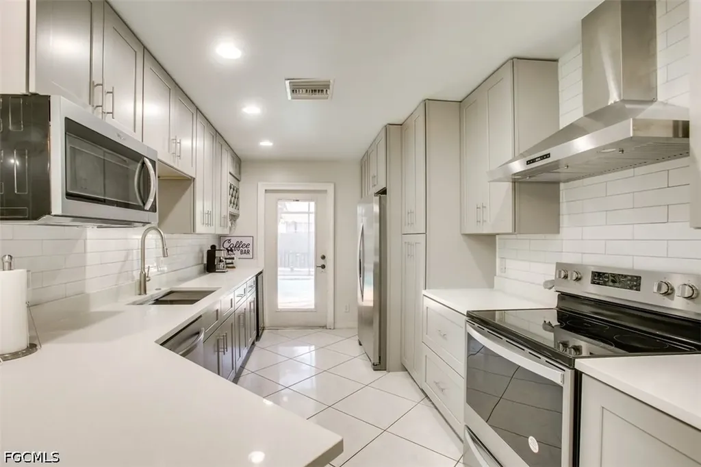 162 SE 22nd Street Cape Coral FL 33990