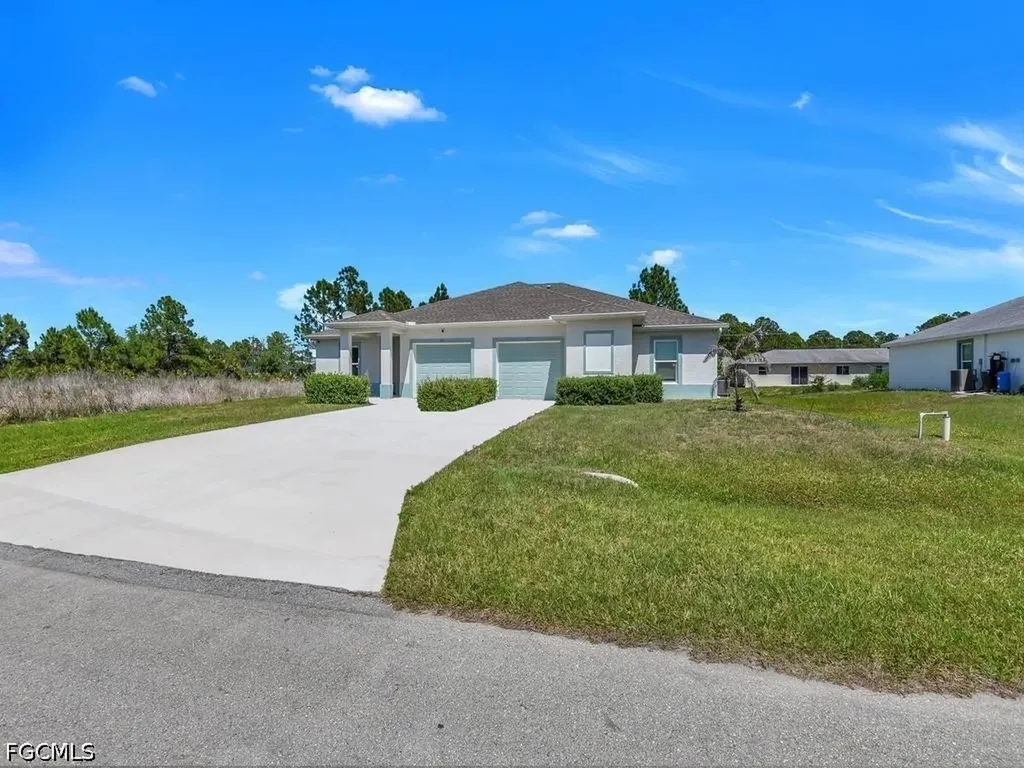 849/851 Bedford Drive Lehigh Acres FL 33974