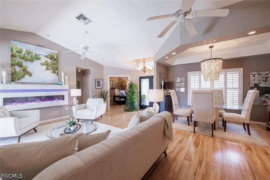 2828 SW 33rd Terrace Cape Coral FL 33914