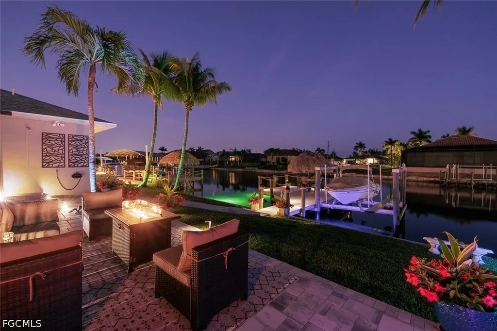 2828 SW 33rd Terrace Cape Coral FL 33914