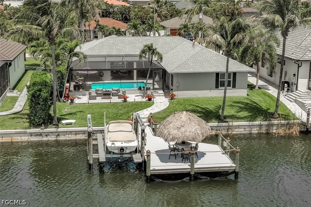 2828 SW 33rd Terrace Cape Coral FL 33914