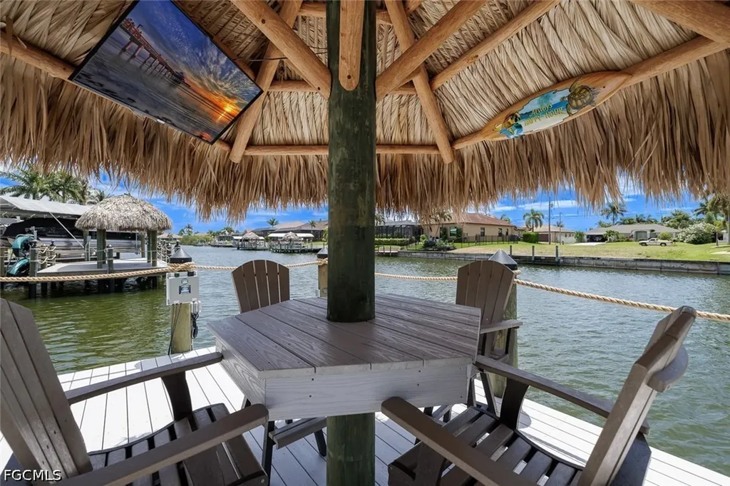 2828 SW 33rd Terrace Cape Coral FL 33914