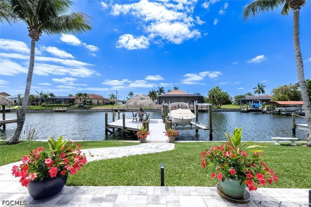 2828 SW 33rd Terrace Cape Coral FL 33914