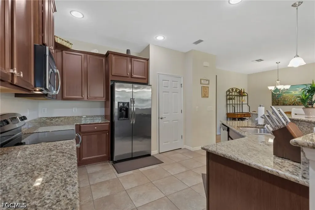 12841 Seaside Key Court North Fort Myers FL 33903