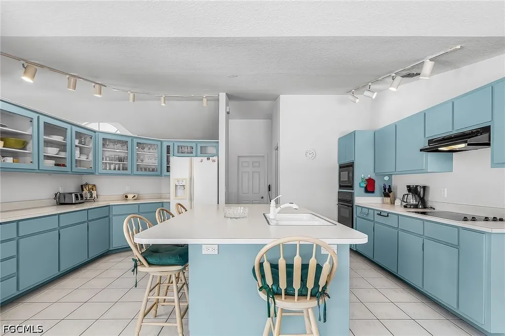 1432 Viking Court Cape Coral FL 33904