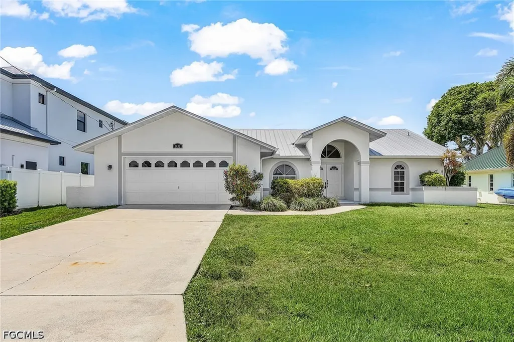 1432 Viking Court Cape Coral FL 33904