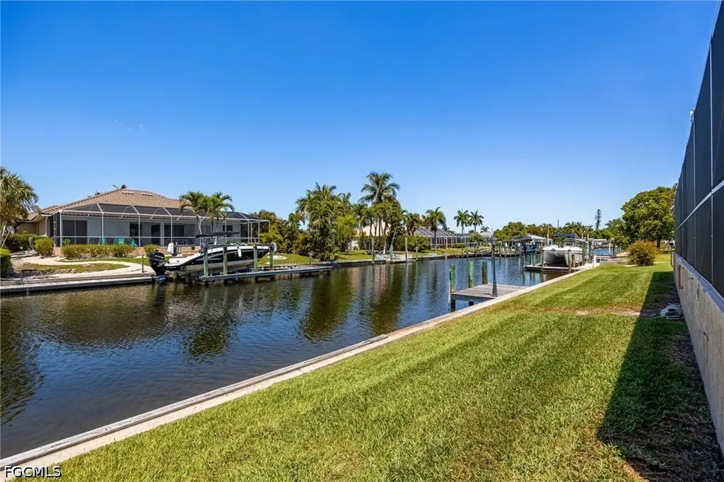 4920 SW 1st Court Cape Coral FL 33914