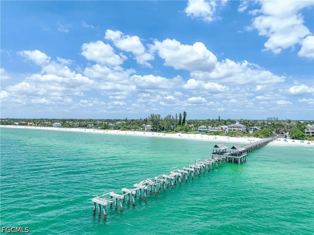 547 101st Avenue N Naples FL 34108