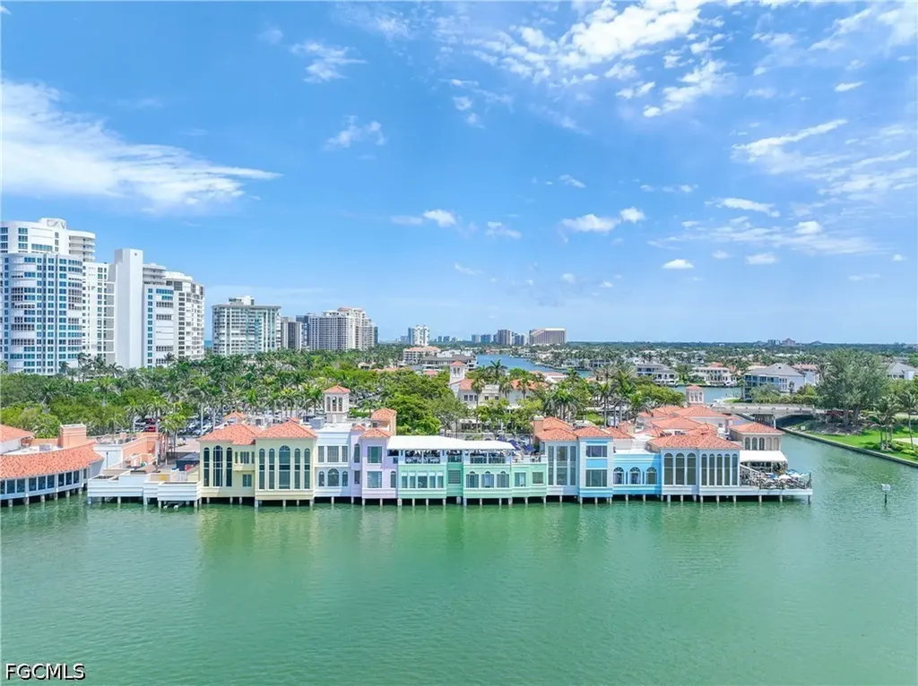 547 101st Avenue N Naples FL 34108