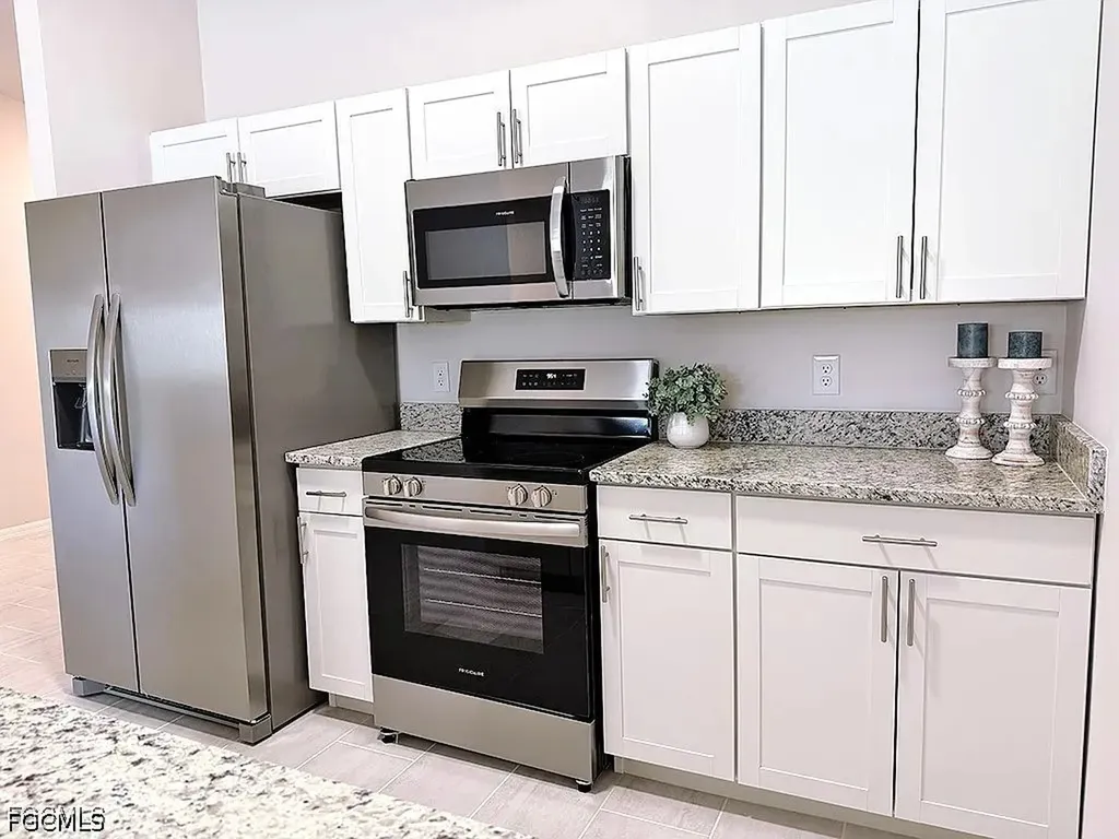 2938 Santa Barbara Boulevard Cape Coral FL 33914